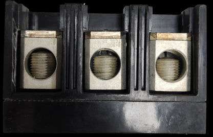 GE 175A 3 Phase 3 Pole Circuit Breaker electrical component with three connection terminals