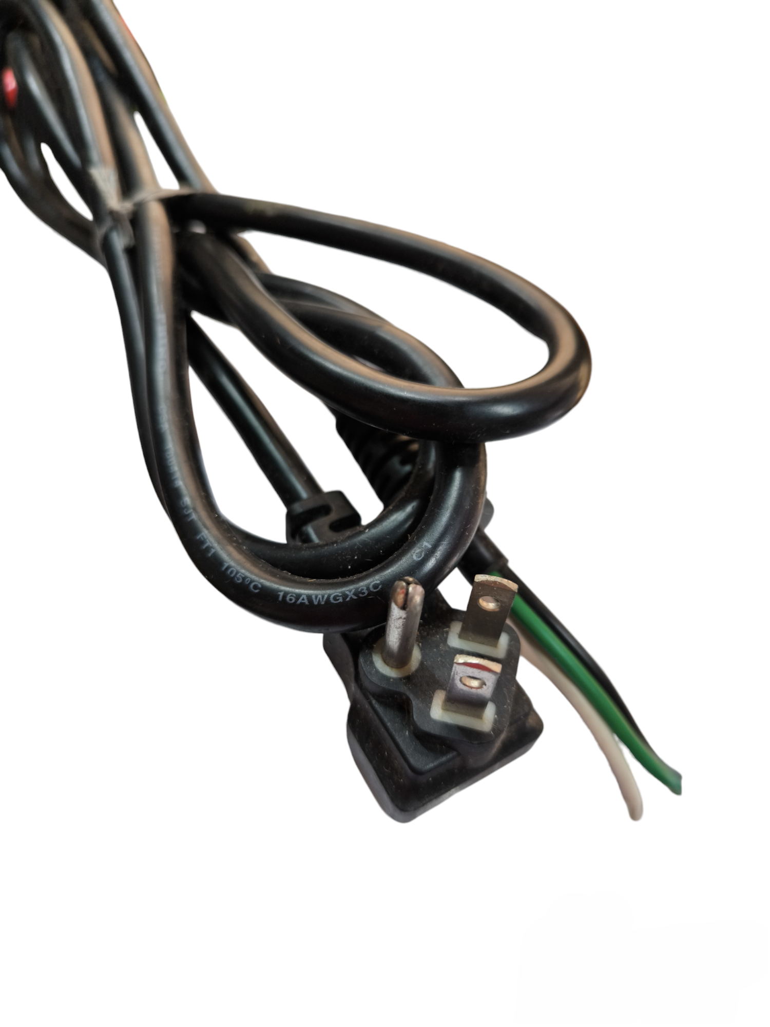 3 core AC power cord with ground from China featuring three-prong plug and black insulated wires