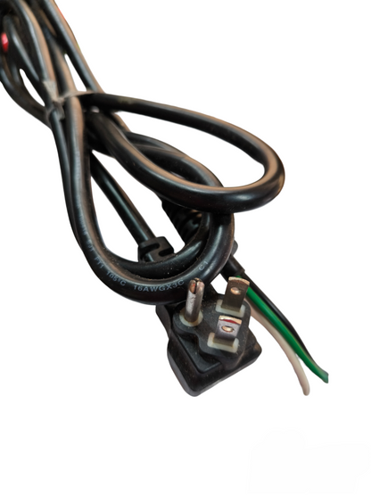 3 core AC power cord with ground from China featuring three-prong plug and black insulated wires