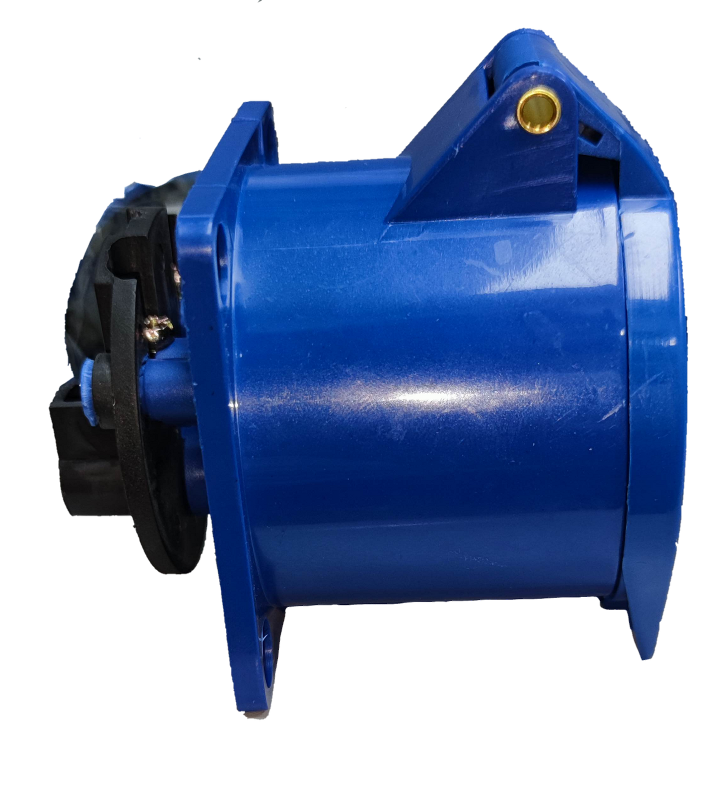 Grippes industrial 32A electrical outlet in blue with sturdy mounting flange and protective cover