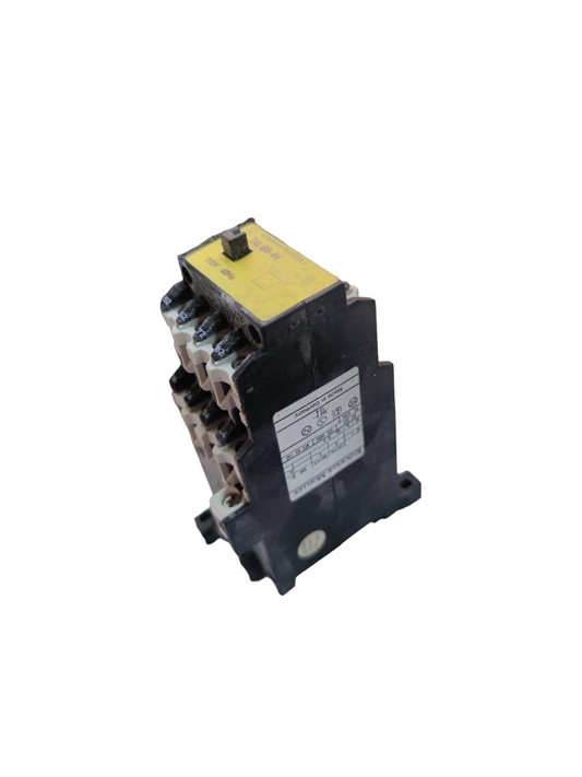 Klockner Moeller magnetic contactor 10A power switch component for electrical control systems