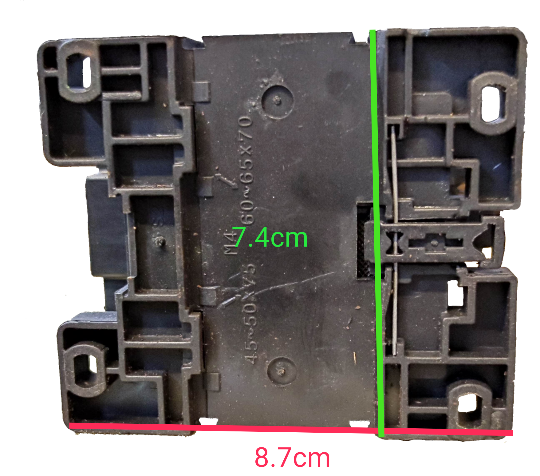 Fuji Magnetic Contactor Ith 60A 220V base component with detailed measurements on black background