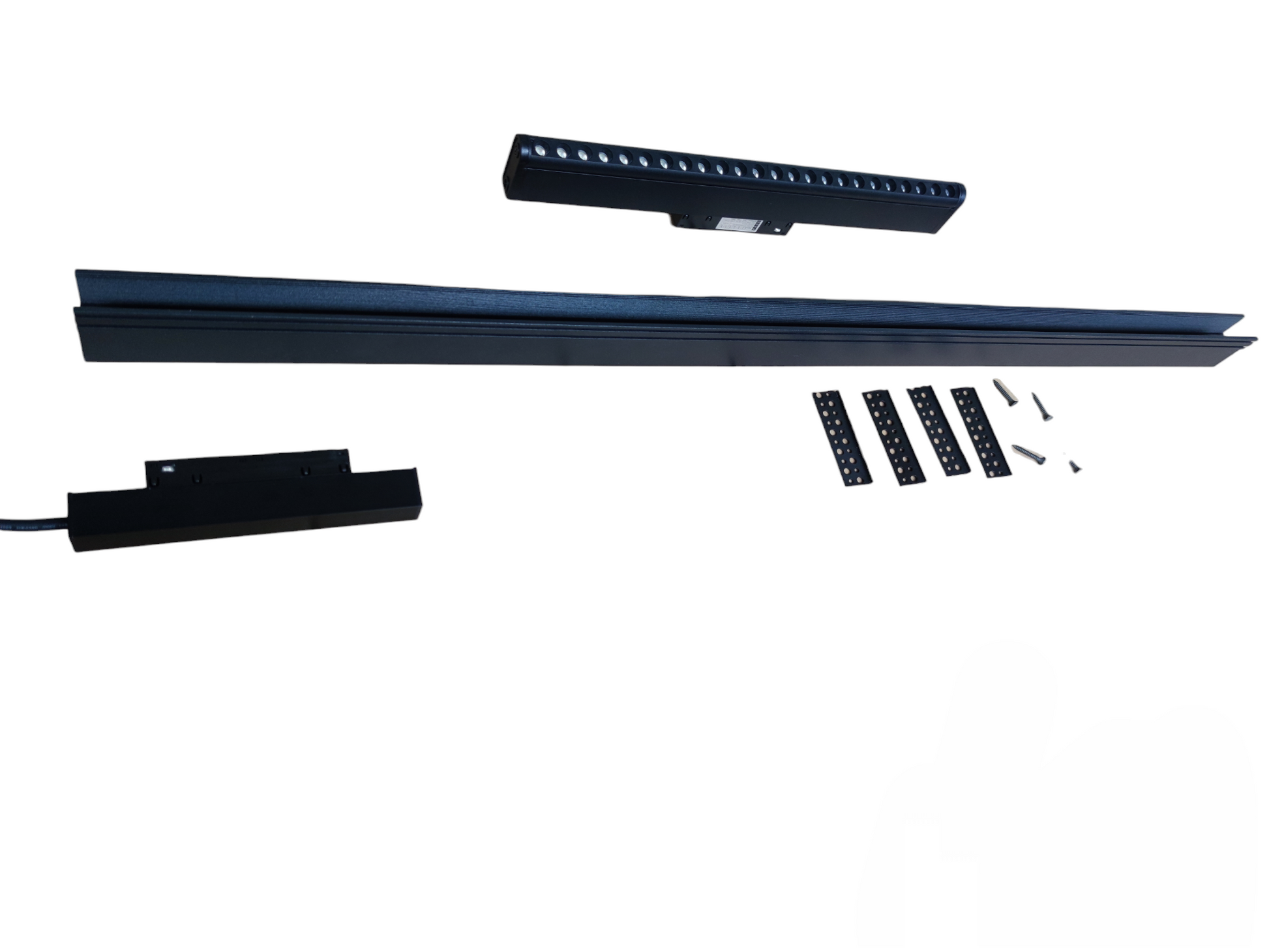 ILLUMIQ TERRA Magnetic track light 24W LED kit with tracks and installation accessories for customizable lighting