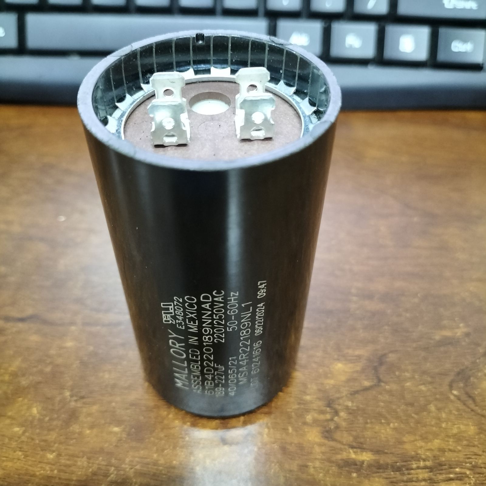 Mallory Capacitor 189-227MFD 220-250V for electrical circuits with secure terminals