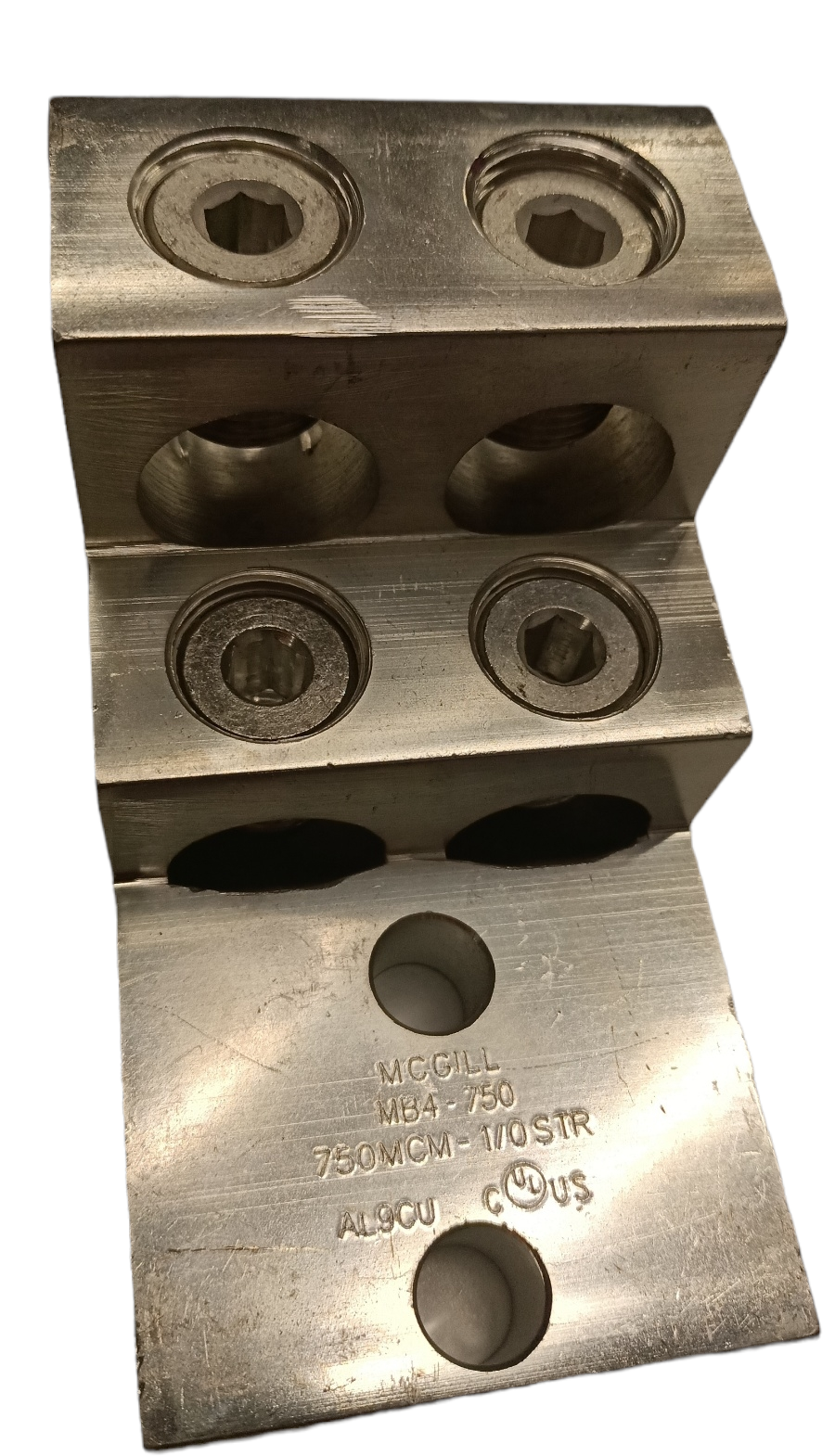 McGILL mechanical lugs 4 holes 750MCM for secure electrical connections in heavy-duty applications