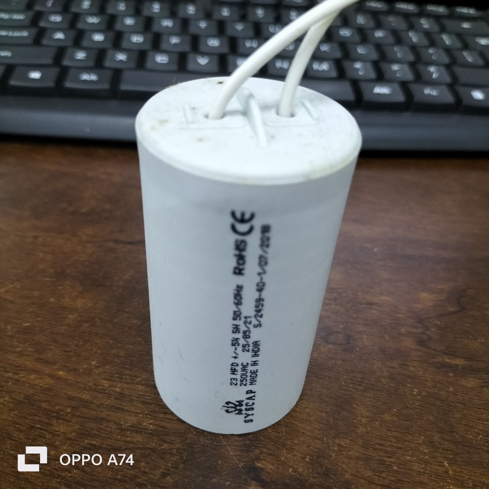 Syscap white electrical capacitor for motors with wires