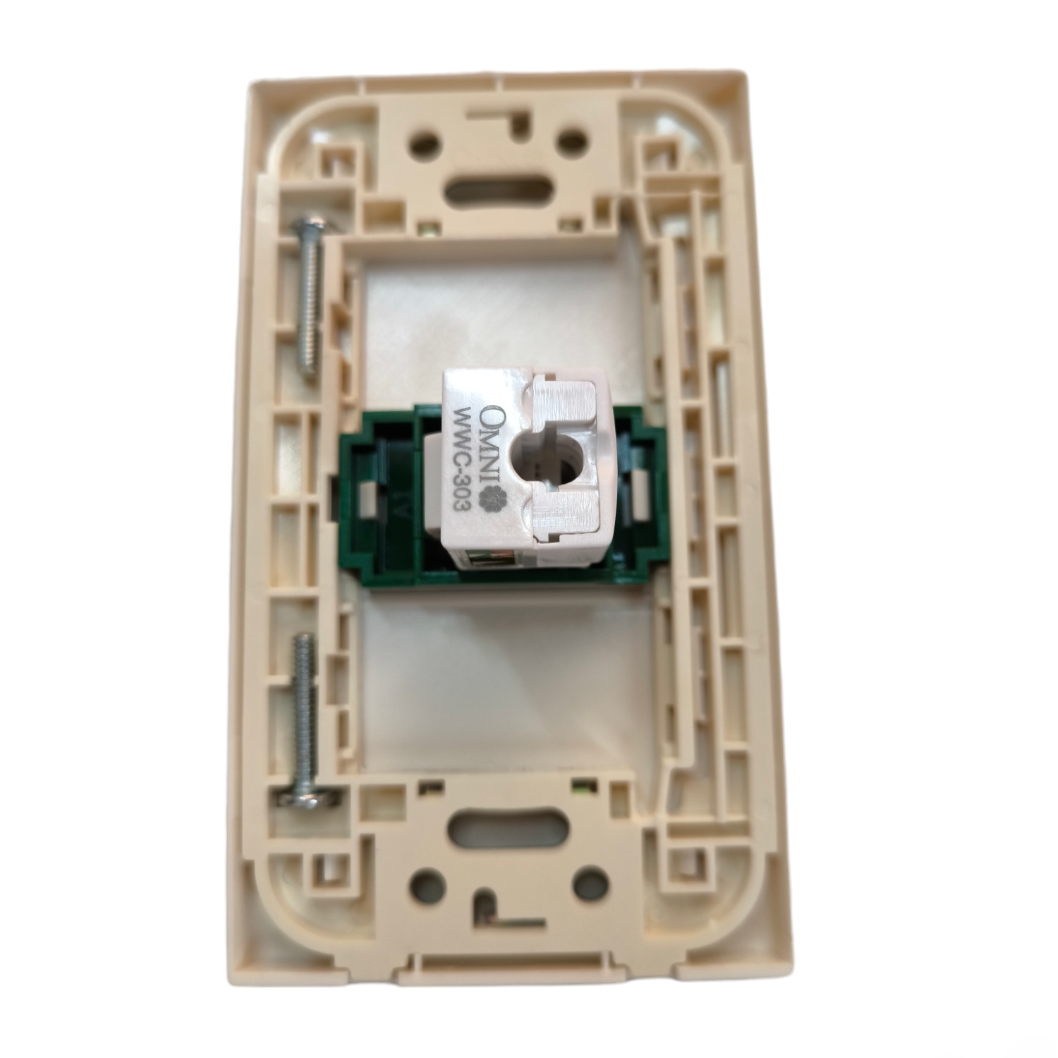 Ethernet network outlet Omni WWP-110 with mounting frame for easy installation in walls