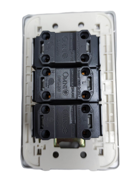 Omni 3 gang universal outlet white faceplate showing three black universal sockets and mounting frame
