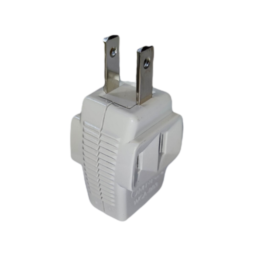 Omni triple top adaptor 10A 250V with dual outlets for versatile power connection.