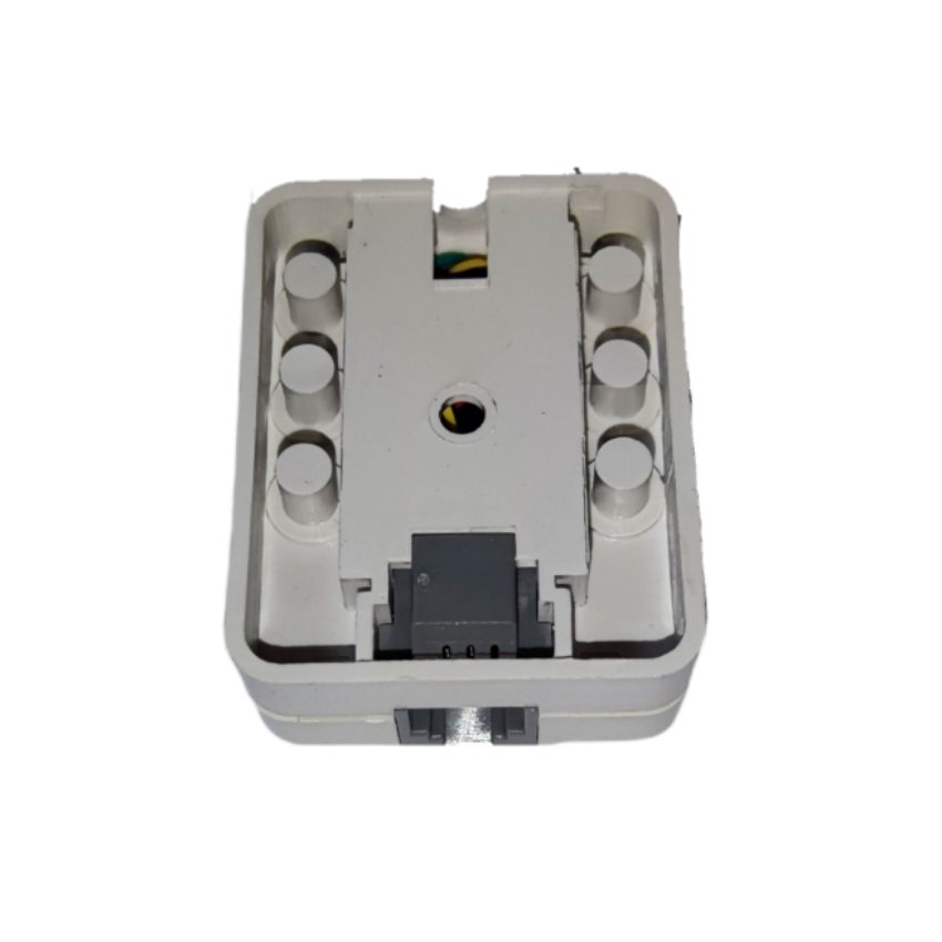 Omni WST-005 telephone outlet with multiple connection points and a secure design for reliable use