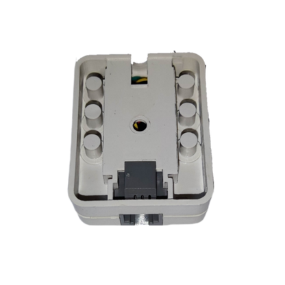 Omni WST-005 telephone outlet with multiple connection points and a secure design for reliable use