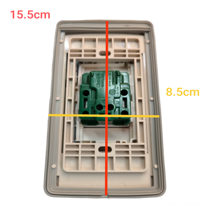 Omni outlet with ground 16A 250V with stainless plate showing back view and dimensions 15.5cm by 8.5cm