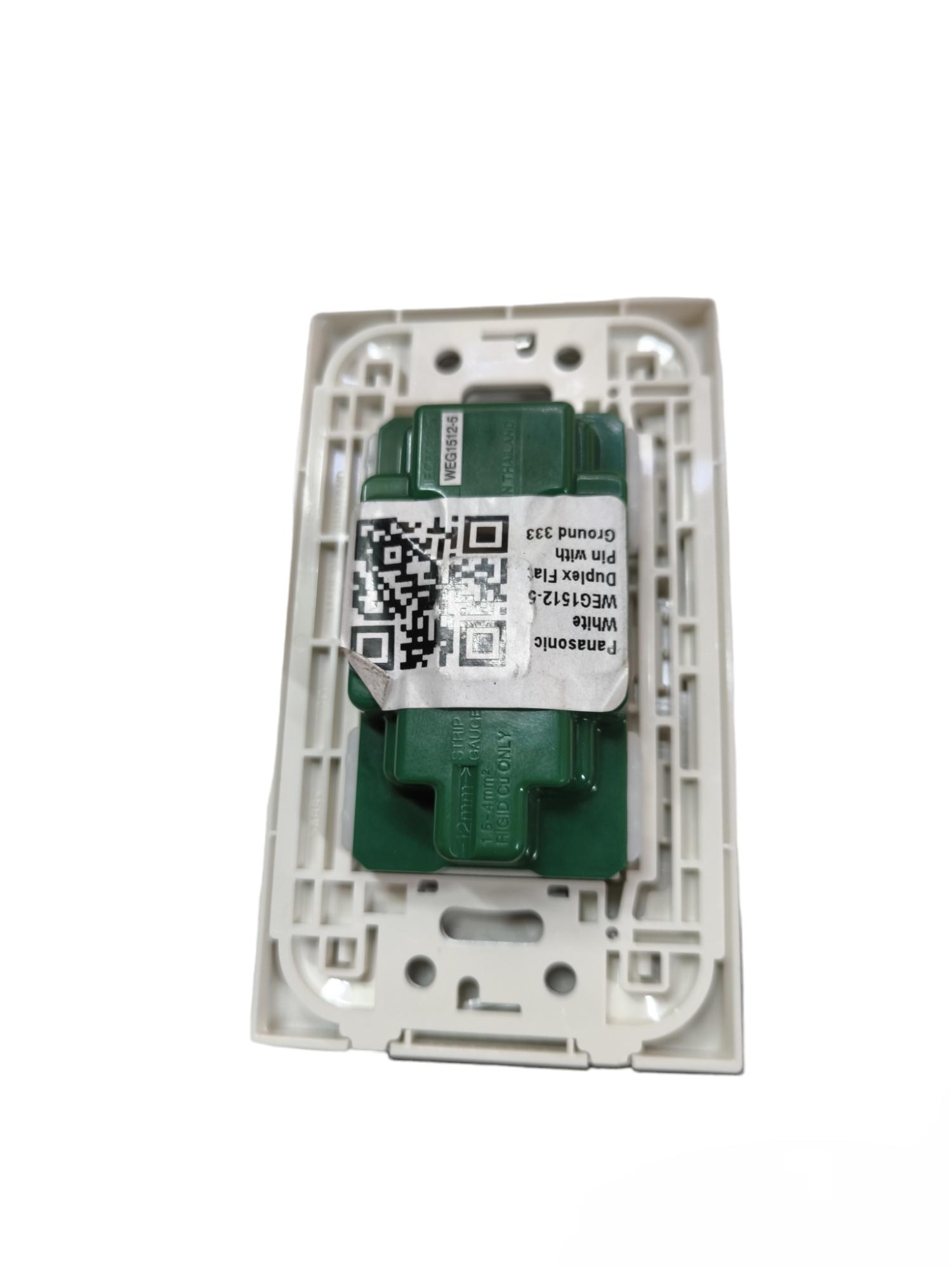 Panasonic duplex outlet 16A 250V green module with white faceplate and mounting frame rear view