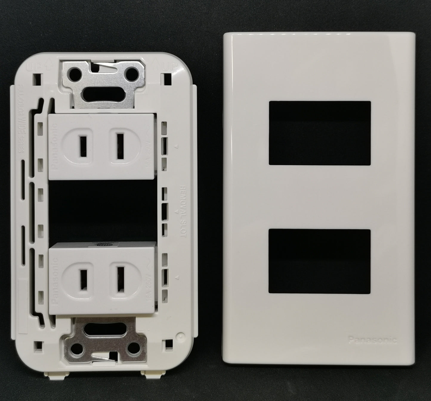 Panasonic WEG1001-5 WEG6802 outlet with white faceplate and dual power sockets for residential use