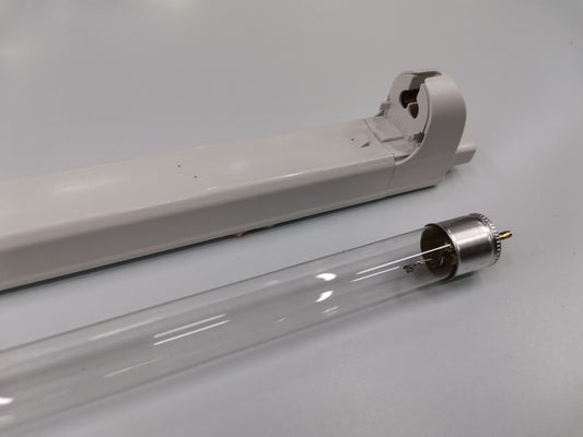 Philips 28W T5 UV-C germicidal tube with a clear design for effective sterilization in various applications