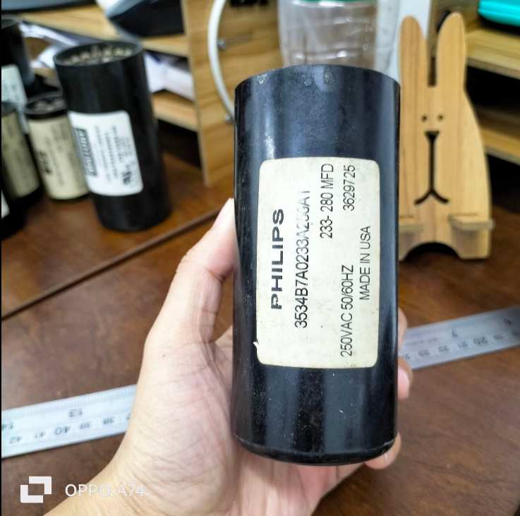 Philips Motor Starting Capacitor 233-280MFD 250V in Hand with Clear Label and Specifications