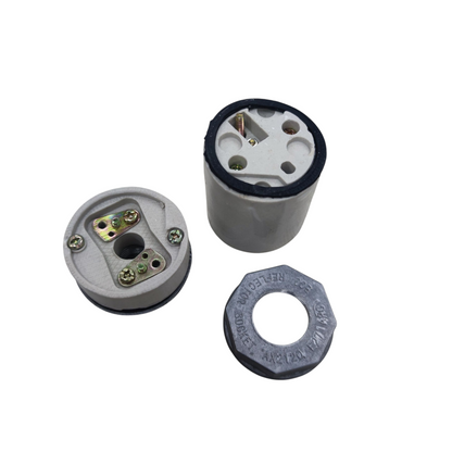 Porcelain E40 Socket Taiyou with durable design for reliable lighting installations