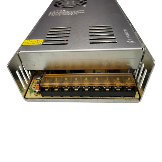 ZwitseRise Electrical Circuit Power Supply Unit with 8 Output Ports for Reliable Performance