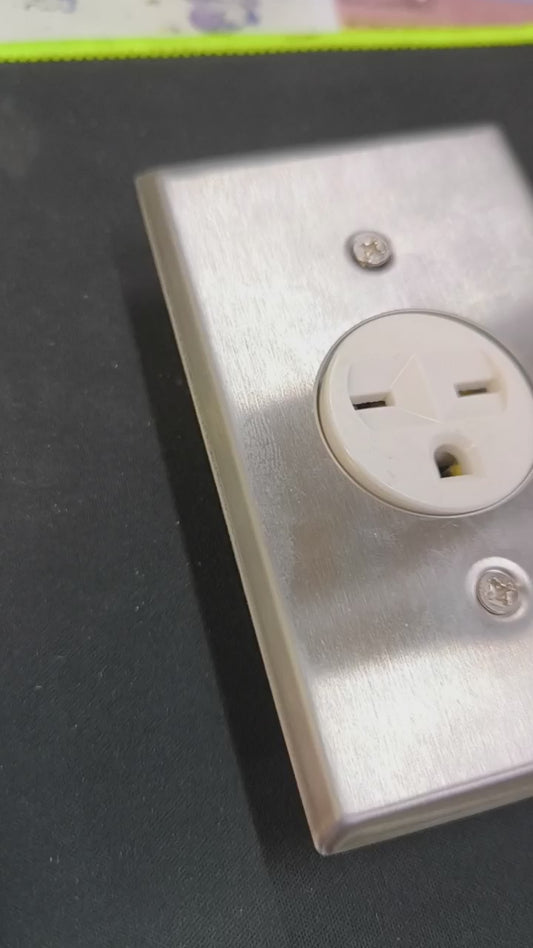 Eagle 1 Gang Tandem Outlet 15A 220V with Metal Plate Cover H1 816-C