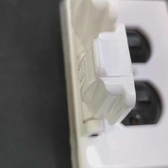 Eagle 2 Gang Weatherproof Tandem Outlet 15A 250V CAT1962 826B