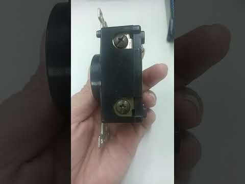 American Denki 30A 2P+E 3 Pins Twist Lock Outlet 220V 3320