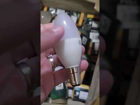 Glolux 5.5W LED Candle Bulb B15 Socket Warm White 3000K 470 Lumens Non- Dimmable Electx Electrical Supply