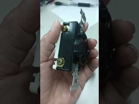 Panasonic 20A Twist Lock Outlet 3P+E (4P) 250V (ML-3) WF2420 Twistlock Outlet 20A 3P+E (4P)