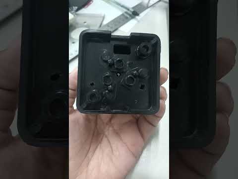 Grippes 20A Twist Lock Outlet 2P+E 220V Surface Type LK23020k-1 Electx Electrical Supply 10