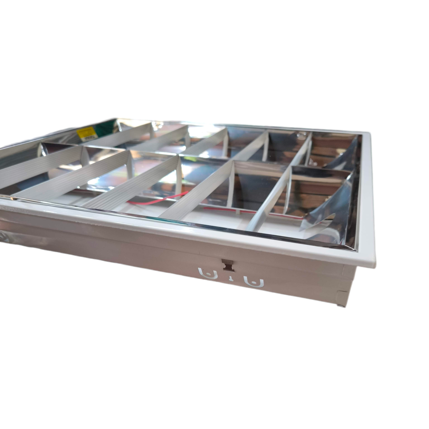 Tokina 3x20W Recessed Fixture for Fluorescent lighting installation with reflective metal grid design