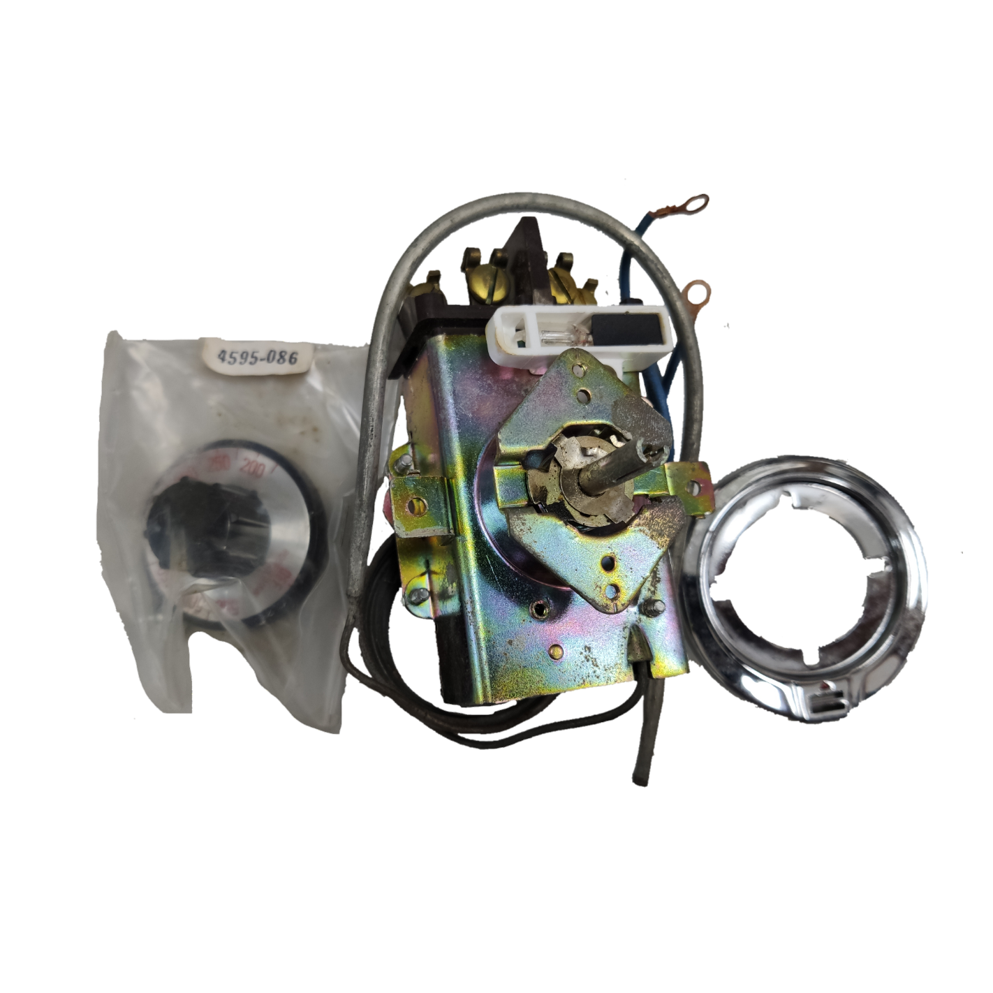 Robertshaw Thermostat 200F to 550F metal cooking equipment part with control knob and mounting ring