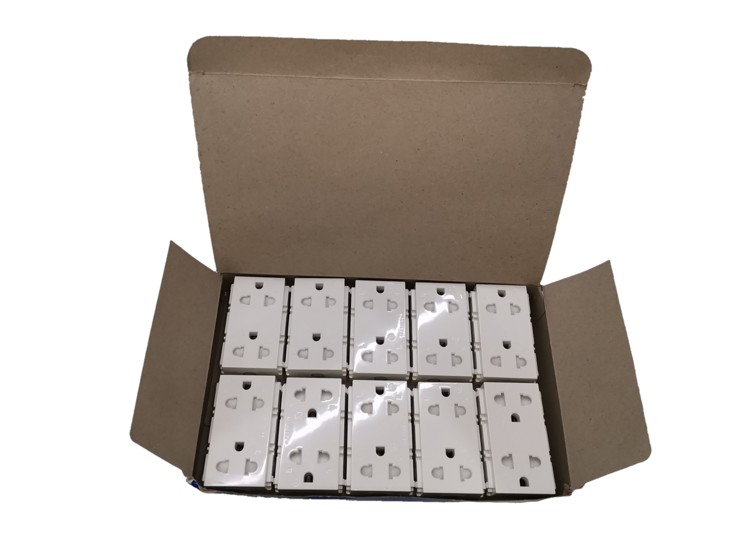 Royu Universal Outlet with Ground RWO11 power points packed in an open cardboard box