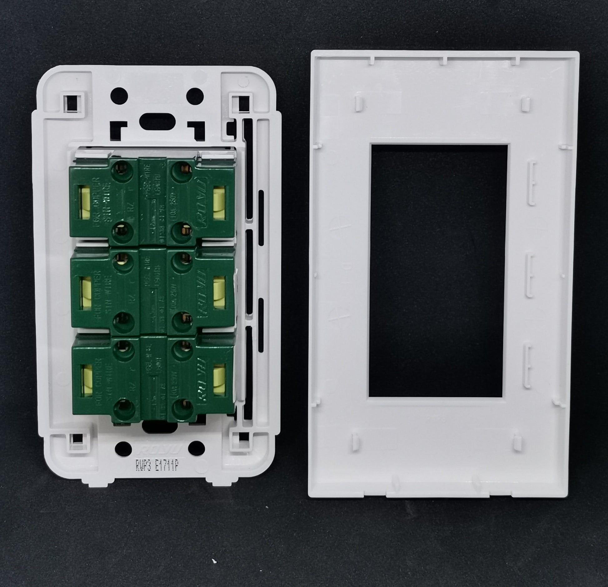 Royu 3 gang universal outlet with plate showing back wiring and front white cover plate