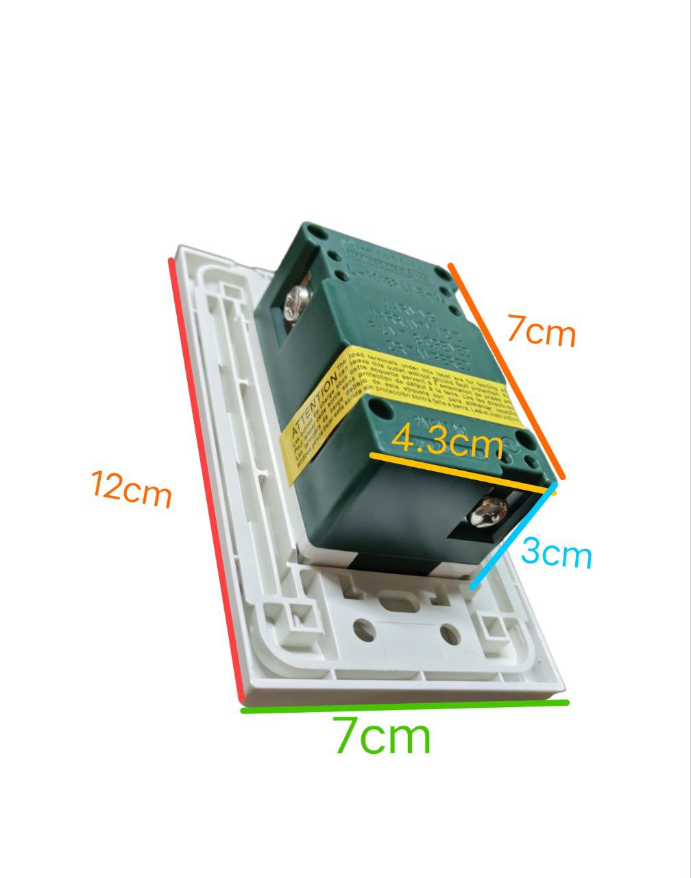 Royu GFCI Outlet 2 Gang with Ground 20A showing front and side dimensions on white background
