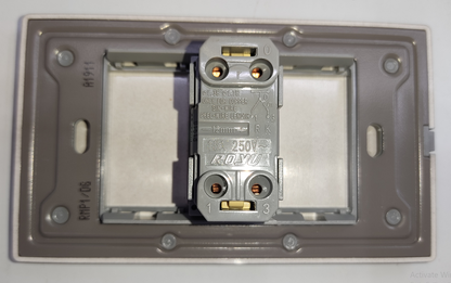 Royu 1 gang 3 way switch mounted on gray plastic wall plate for electrical wiring