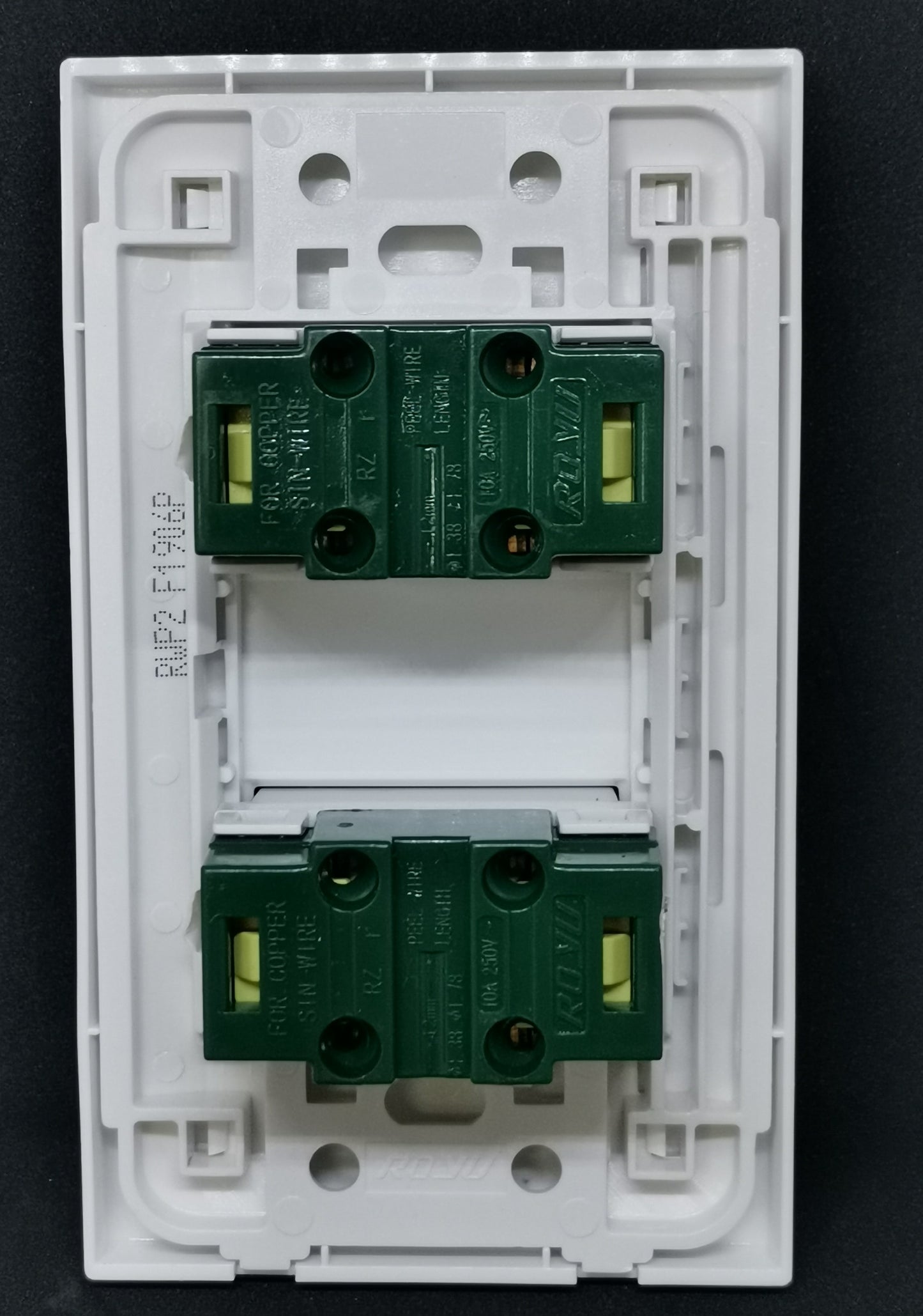 Royu 2 gang universal outlet electrical circuitry part with white frame and green connectors