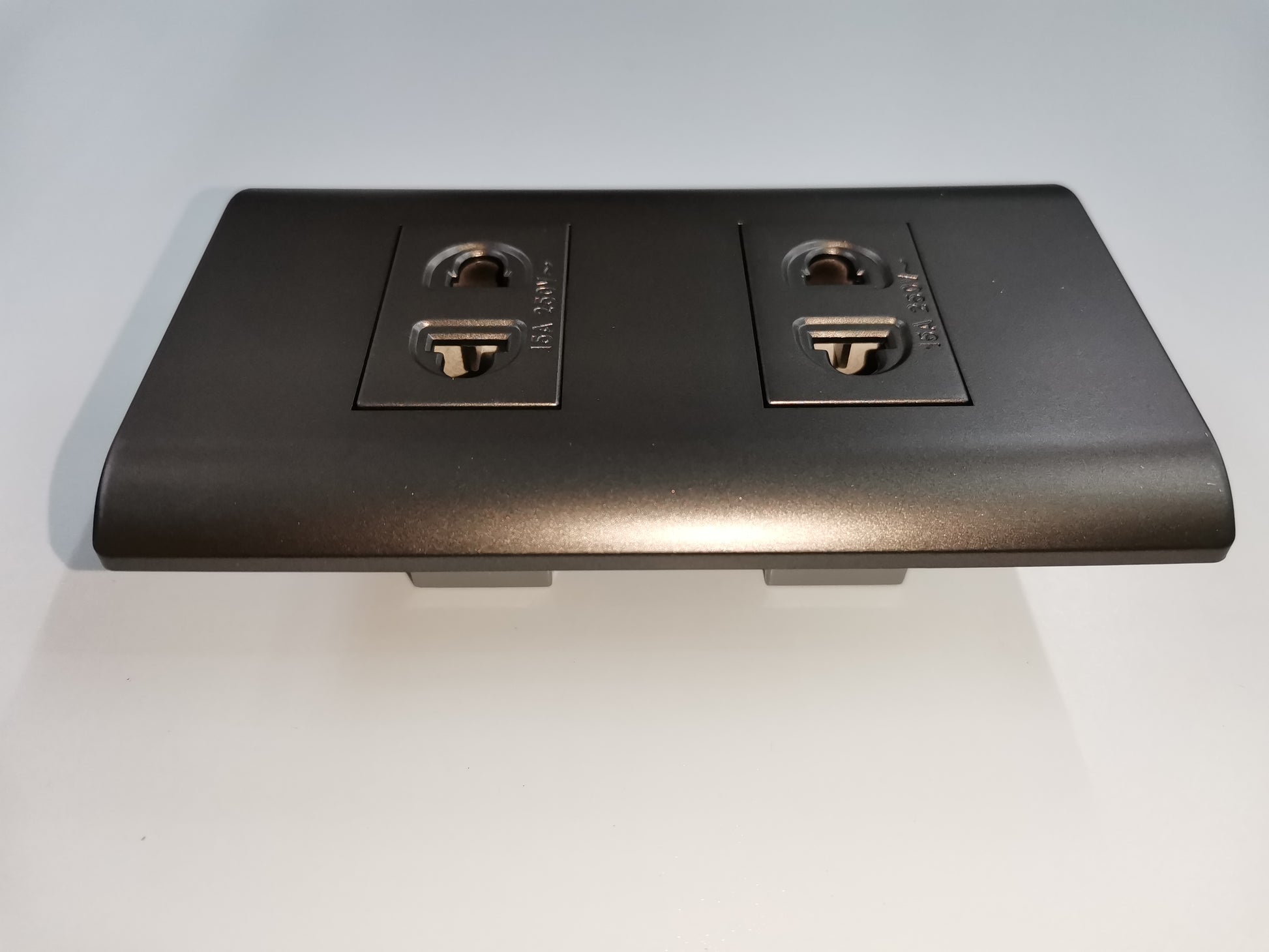Royu dark gray plano series outlet with dual power points for home and office use