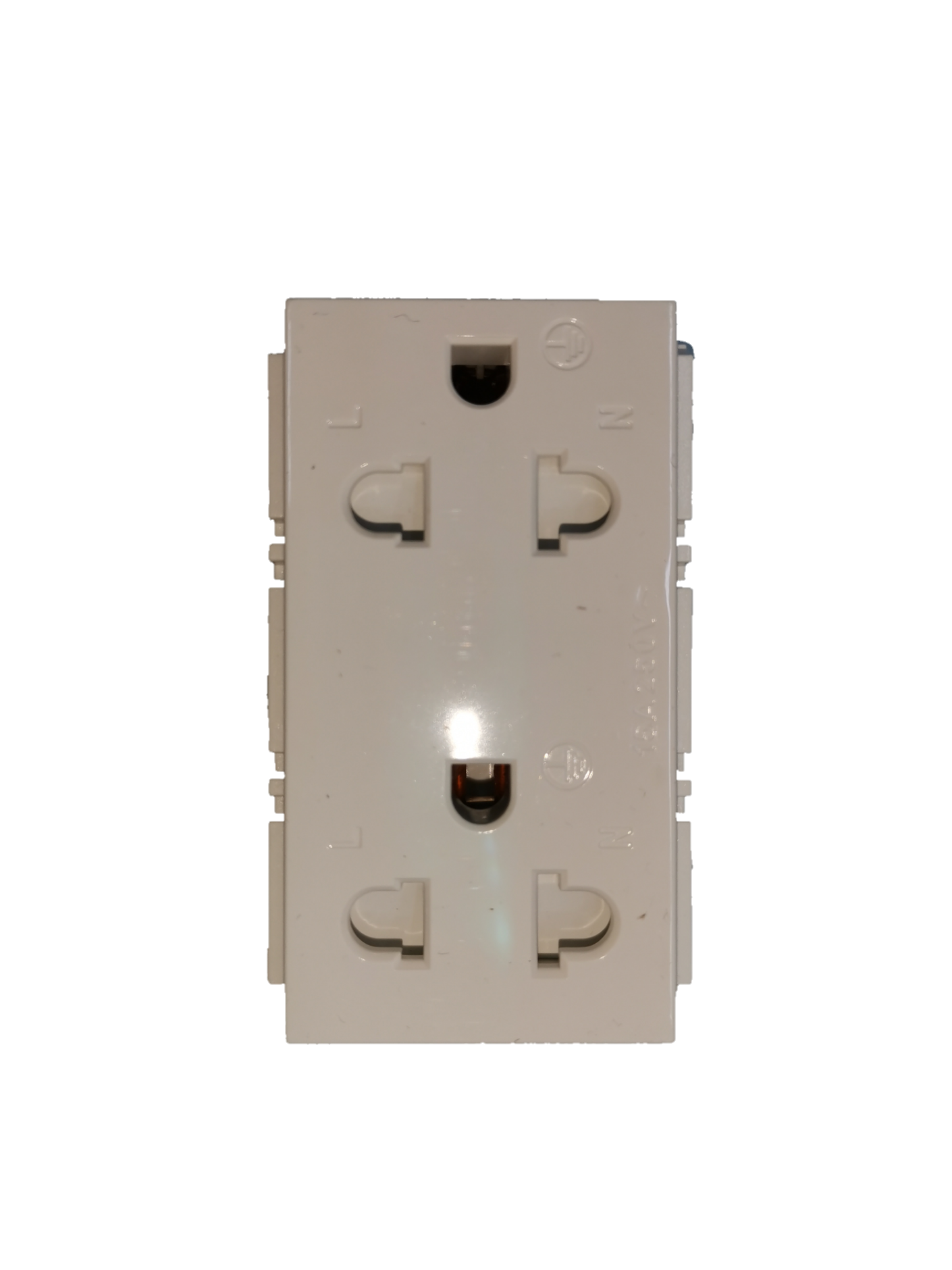 Royu Universal Duplex Outlet with Shutter in white for safe and versatile electrical connections