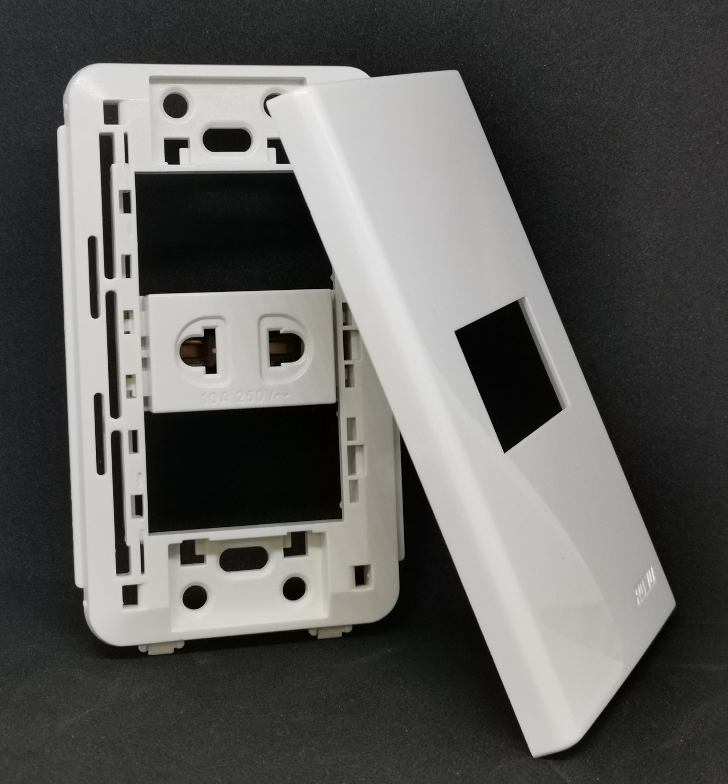 Royu 1 Gang Universal Outlet with Plate white glossy faceplate and mounting frame showing single universal socket