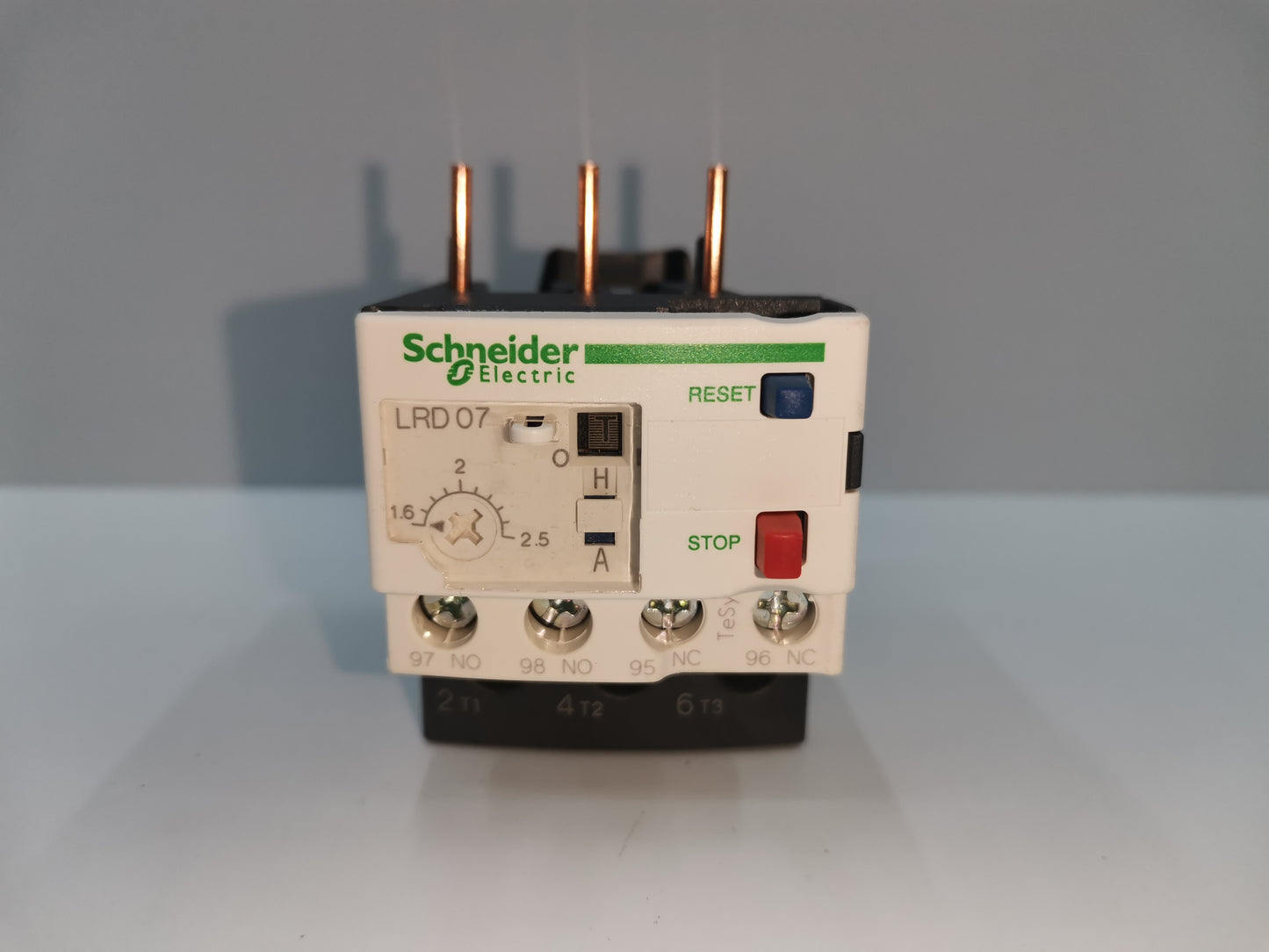 Schneider LRD07 Thermal Overload Relay with adjustable settings for motor protection