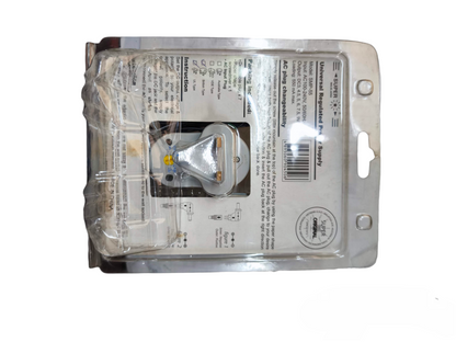Universal AC Power Supply Output 500mA packaged power plug adapter in clear plastic blister pack