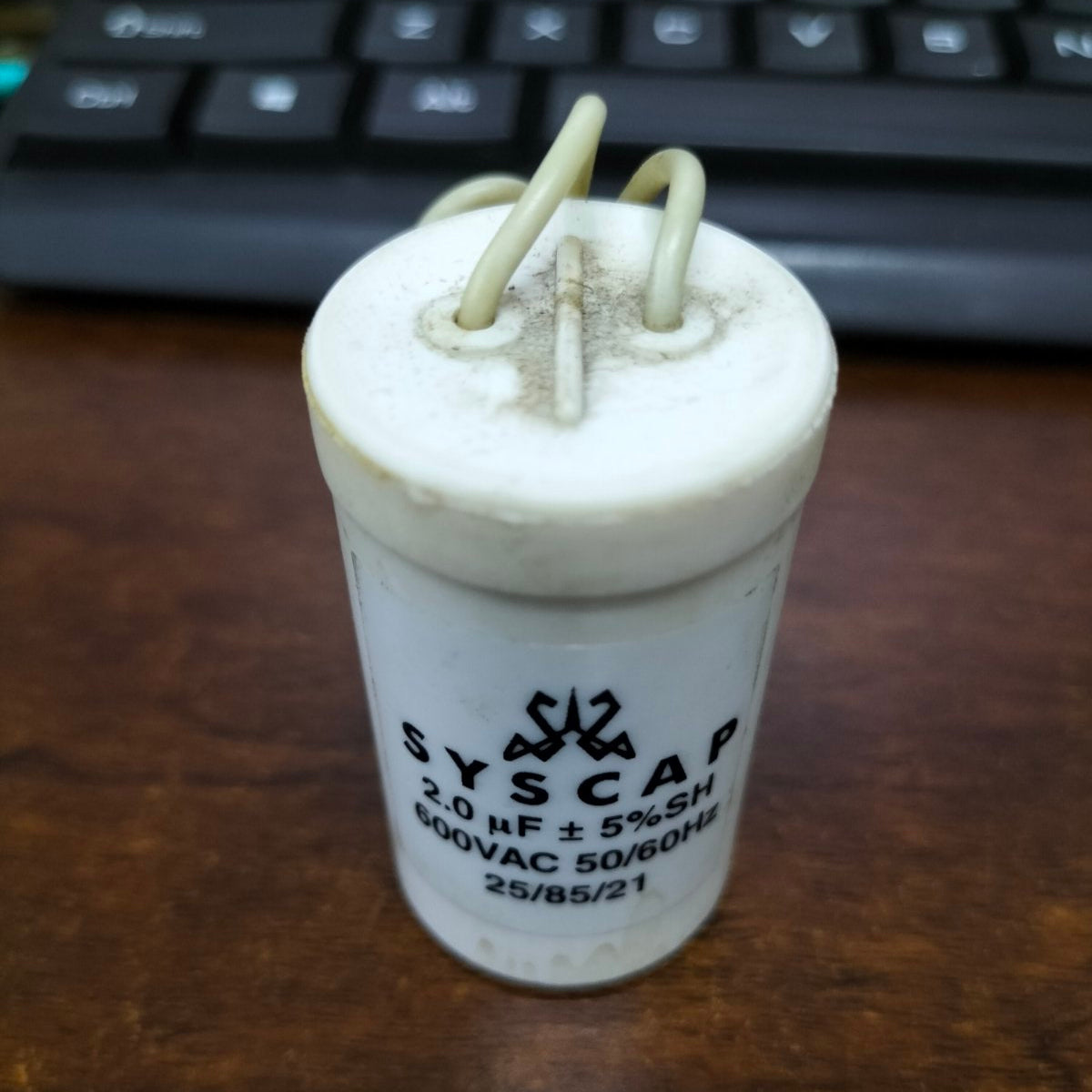 Syscap 2MFD 600V AC Running Capacitor with Clear Label and Connection Wires
