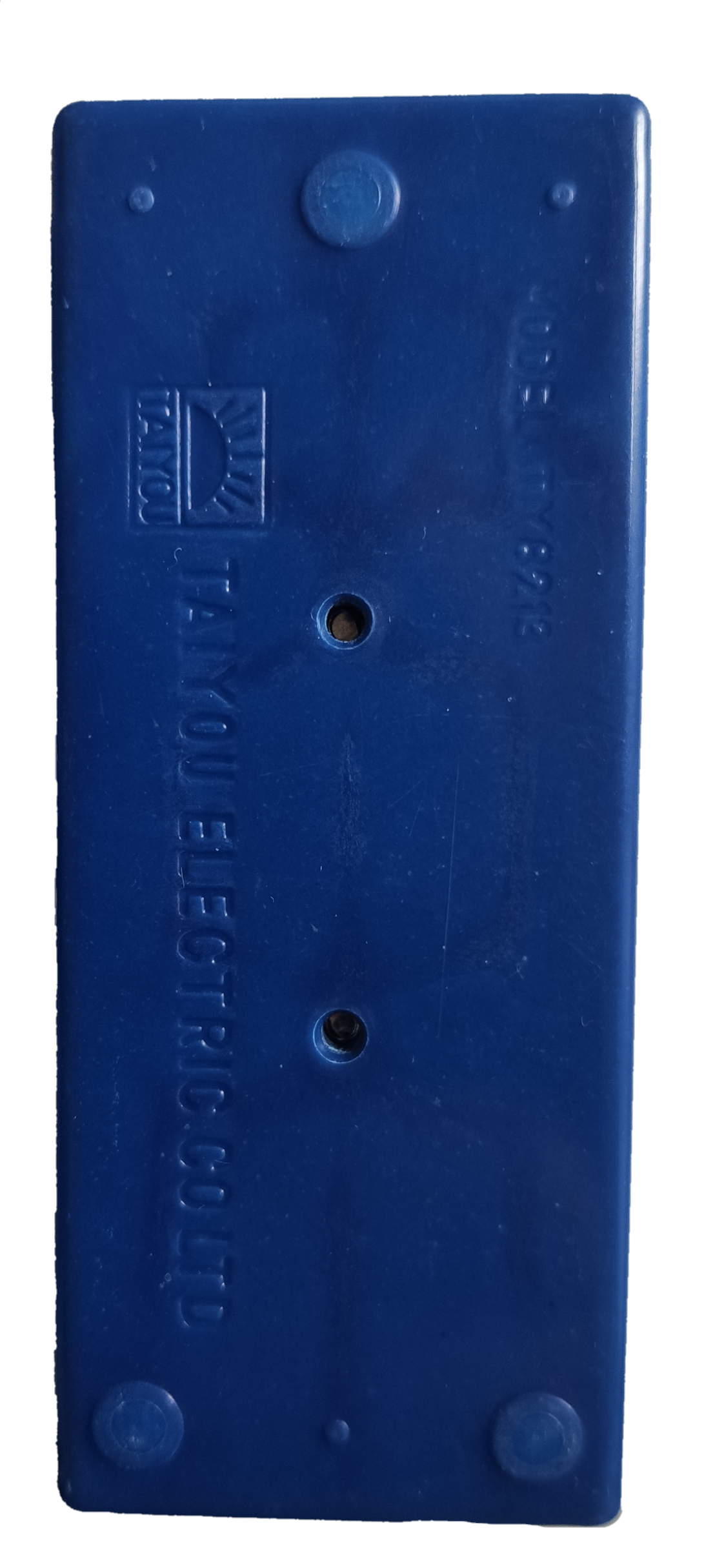 Taiyou blue power strip with 3 Gang Flat pin Outlet design for multiple electronic connections