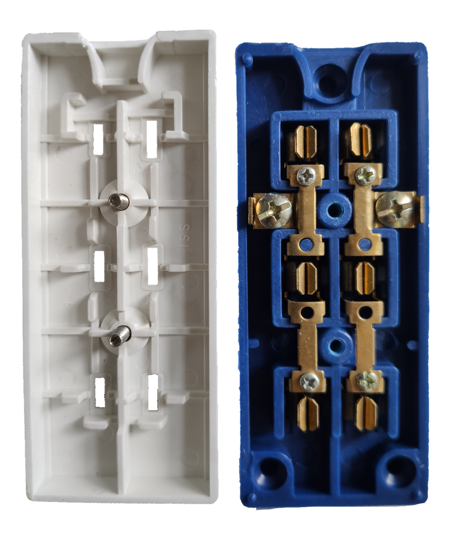 Taiyou 3 Gang Flat pin Outlet power strip internal white and blue plastic parts with metal connectors