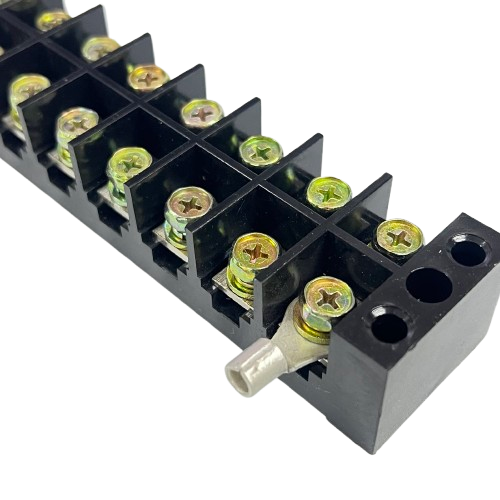 Grippes 60A terminal block 600V with multiple connection points for reliable electrical distribution