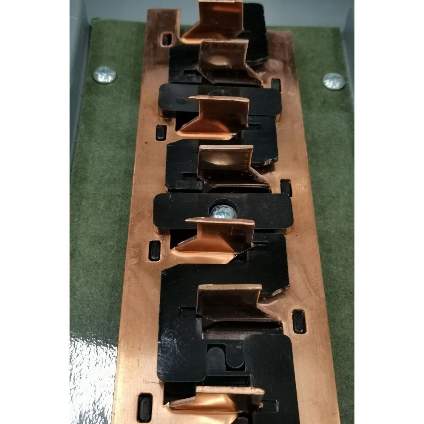 America 4X4 Panel Board 8 Holes 2 Pole for Plug In Circuit Breaker 6 Branches For TQL Distribution Panel