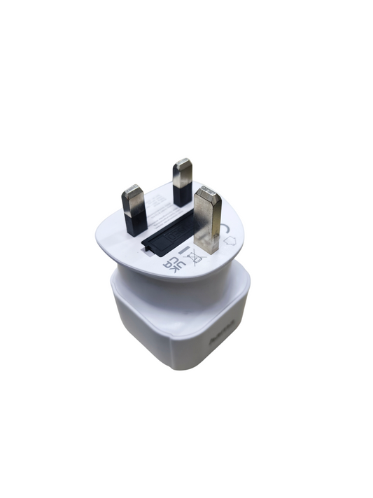 Type G to Type F adapter for Europe white power plug travel charger from China