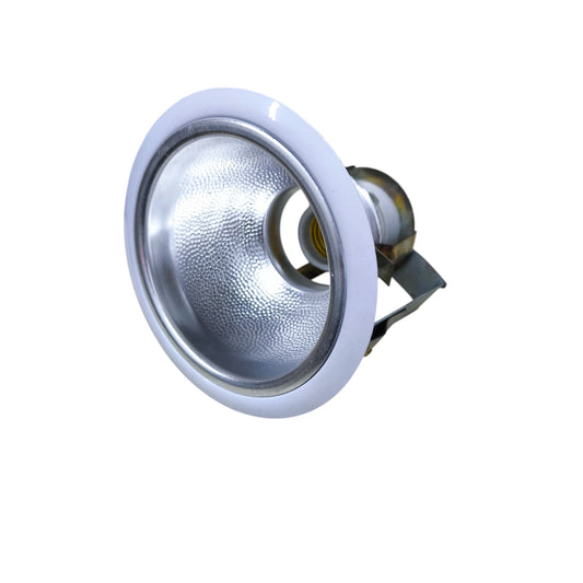 Local white recessed ceiling light with reflective baffle and spring clips 4 inch cut out downlight for ceiling.