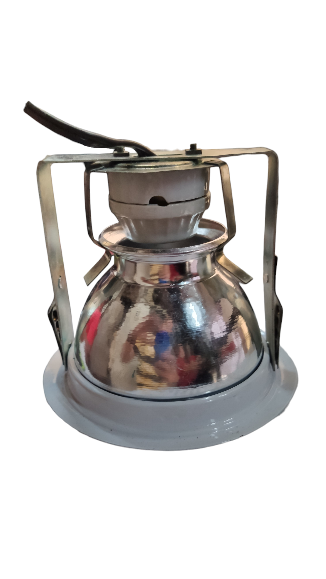 Local adjustable recessed reflector with spring clips and bracket 4 inch cut out downlight for ceiling.