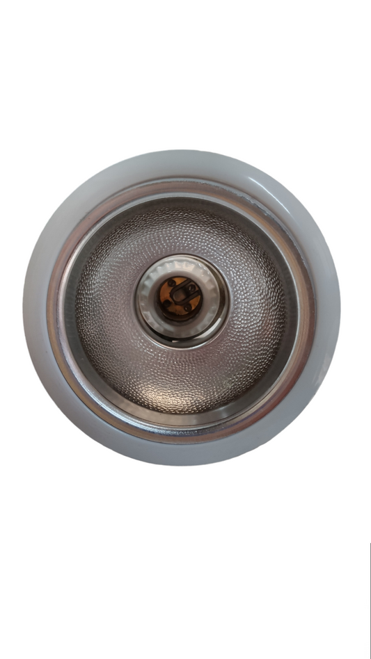Local recessed round reflector light with white trim and visible bulb 4 inch cut out downlight for ceiling installation