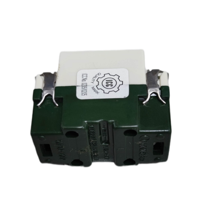 Omni Universal Outlet 10A 250V Classic Series power point component in green and white color